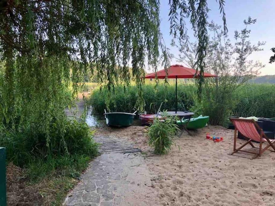 Penthouse Bernd Im Waldschloesschen Direkt Am See Wendisch Rietz Esterno foto